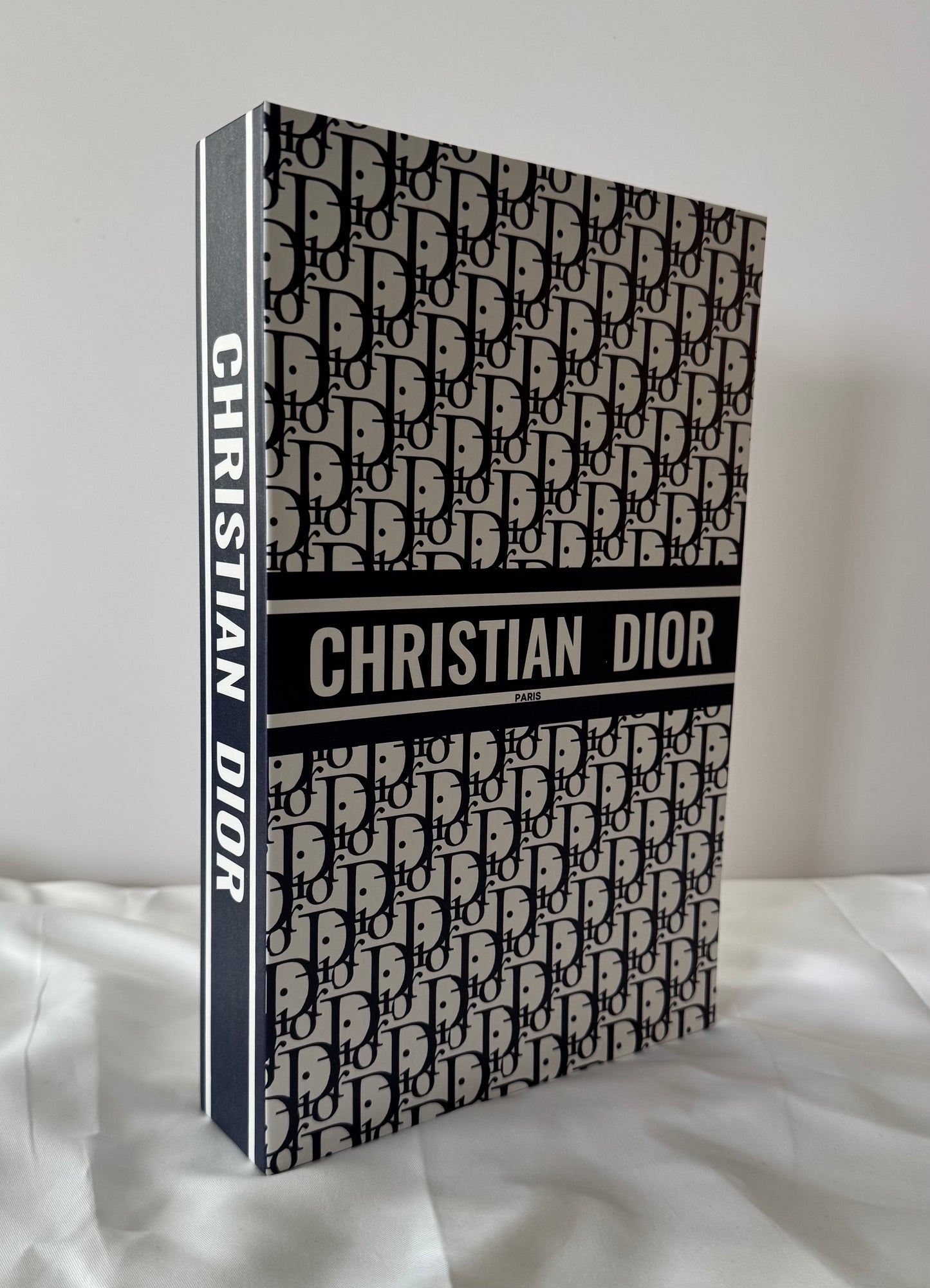 Fold-out Hardcover no. 10