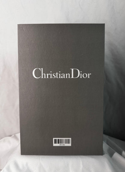 Aufklappbares Hardcover no. 9