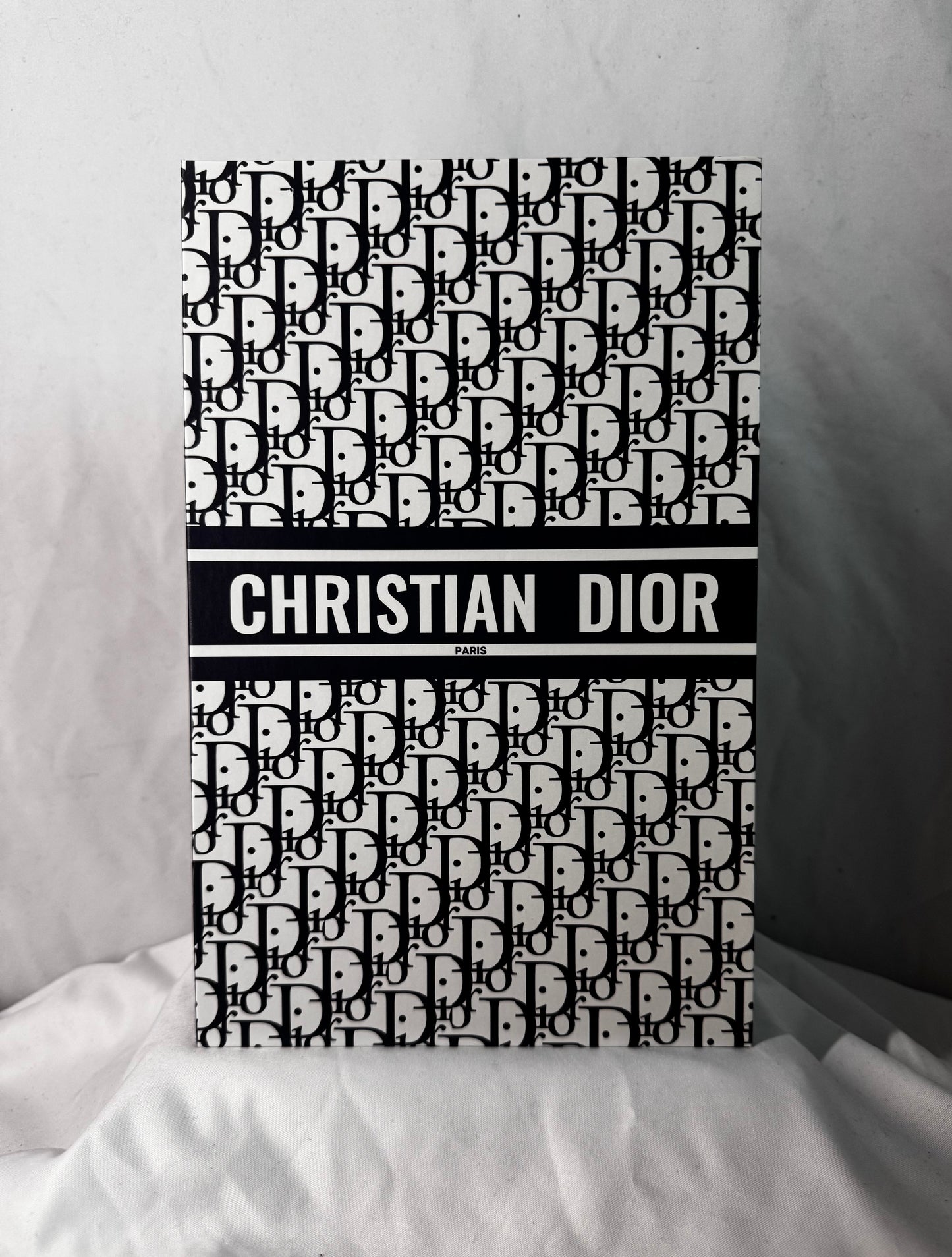 Aufklappbares Hardcover no. 7