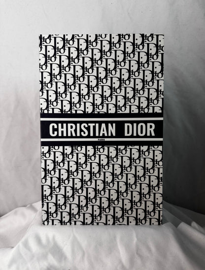 Aufklappbares Hardcover no. 7